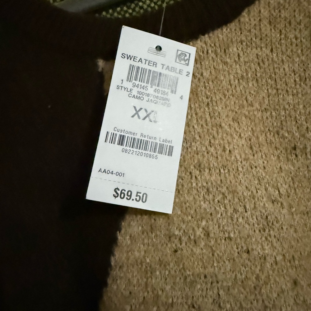 Men's Camouflage Sweater - Picture 4 of 4